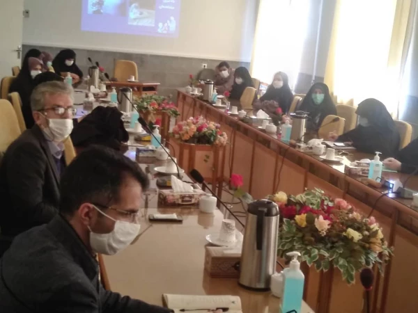 دومین جلسه رسانه و سبک زندگی سالم با محوریت فرزندپروری در عصر دیجیتال در پردیس زینب کبری(س) برگزار شد 5