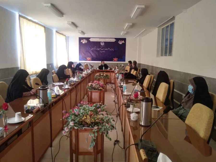دومین جلسه رسانه و سبک زندگی سالم با محوریت فرزندپروری در عصر دیجیتال در پردیس زینب کبری(س) برگزار شد 9