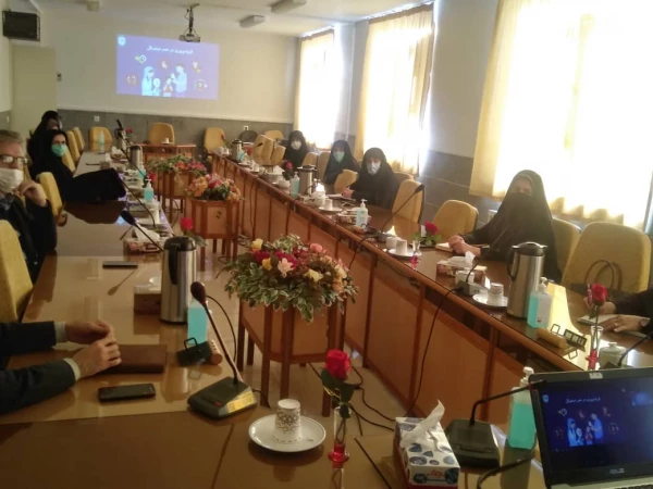 دومین جلسه رسانه و سبک زندگی سالم با محوریت فرزندپروری در عصر دیجیتال در پردیس زینب کبری(س) برگزار شد 12