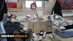 اهدای خون توسط دانشجومعلمان پردیس شهید باهنر به همراه سرپرست مدیریت استانی و کارکنان پردیس 7