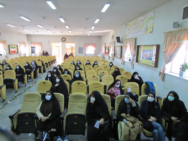 مراسم آیین استقبال از دانشجویان ورودی1399 و شروع رسمی ترم تحصیلی در پردیس حضرت زینب کبری برگزار شد 4