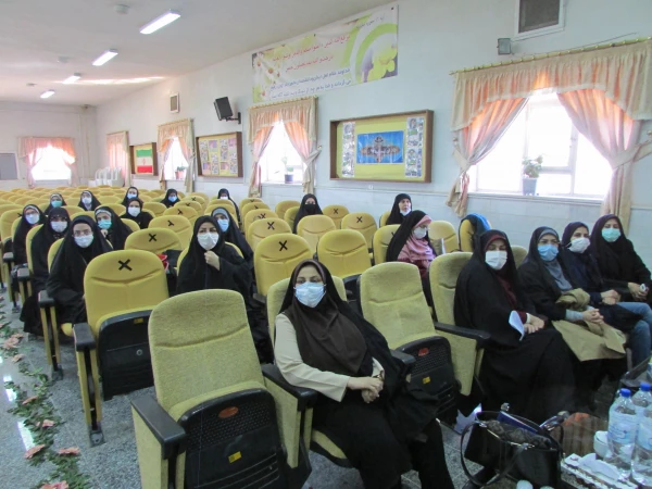 مراسم آیین استقبال از دانشجویان ورودی1399 و شروع رسمی ترم تحصیلی در پردیس حضرت زینب کبری برگزار شد 5