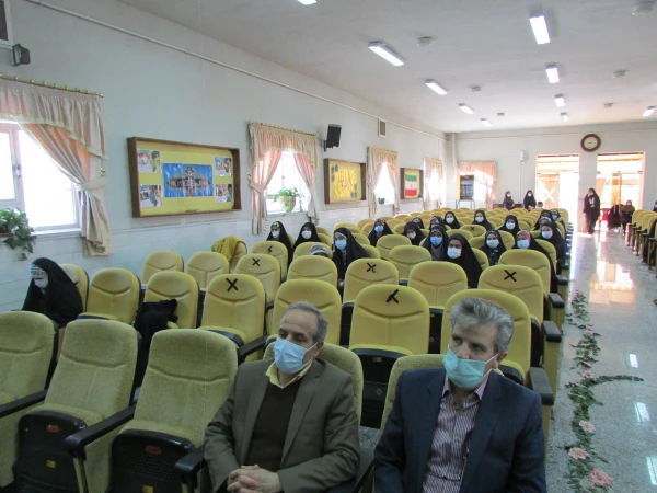 مراسم آیین استقبال از دانشجویان ورودی1399 و شروع رسمی ترم تحصیلی در پردیس حضرت زینب کبری برگزار شد 8