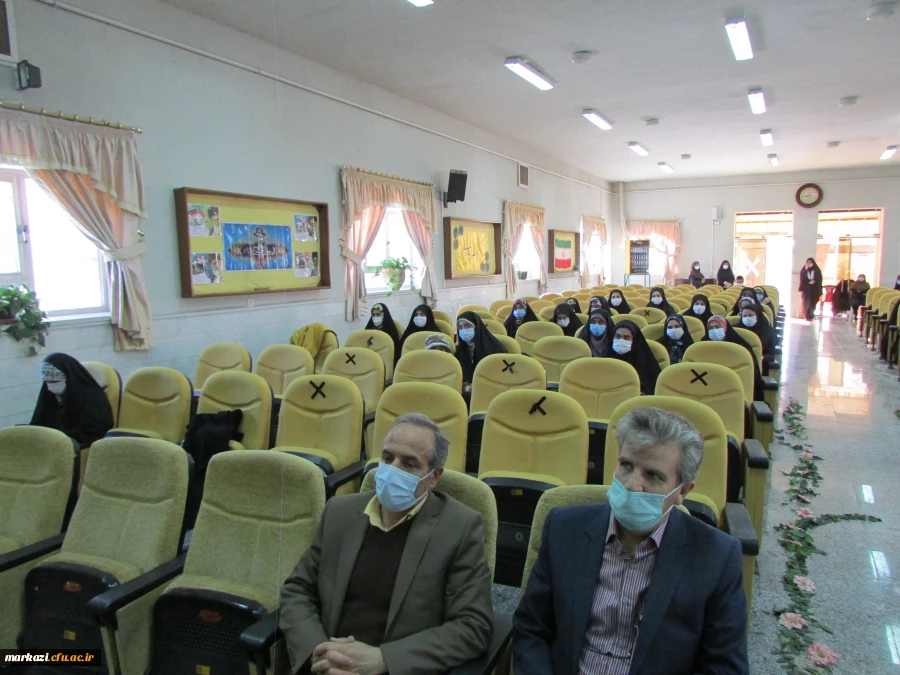 مراسم آیین استقبال از دانشجویان ورودی1399 و شروع رسمی ترم تحصیلی در پردیس حضرت زینب کبری برگزار شد 8