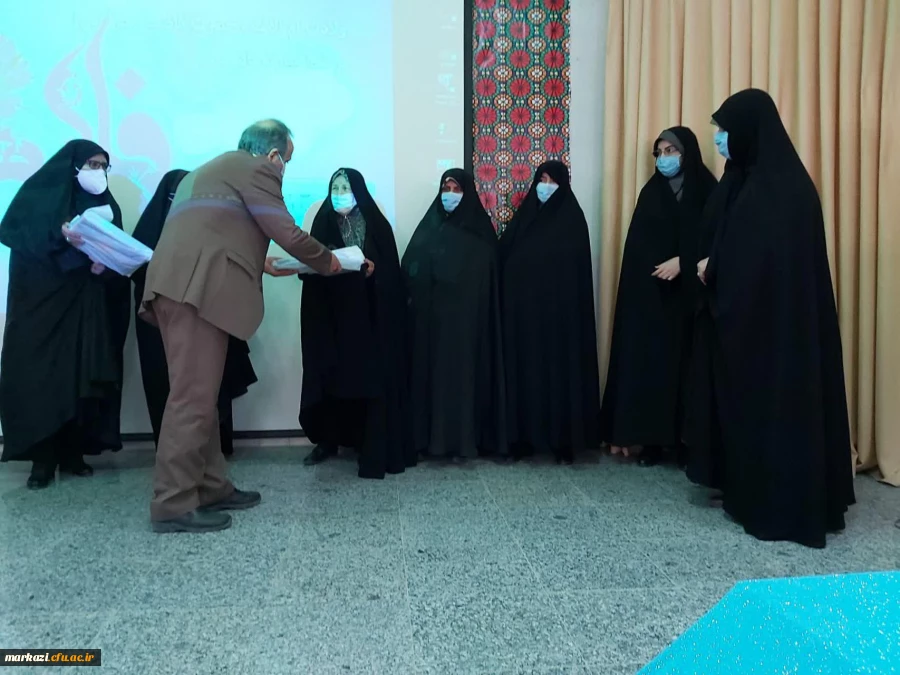 مراسم آیین استقبال از دانشجویان ورودی1399 و شروع رسمی ترم تحصیلی در پردیس حضرت زینب کبری برگزار شد 13