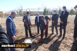 کاشت نهال به مناسبت هفته منابع طبیعی در پردیس حضرت زینب کبری (س) اراک 4