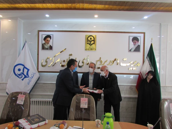 برگزاری دومین جلسه اعضای مجمع خیرین استان مرکزی حامی دانشگاه فرهنگیان 16