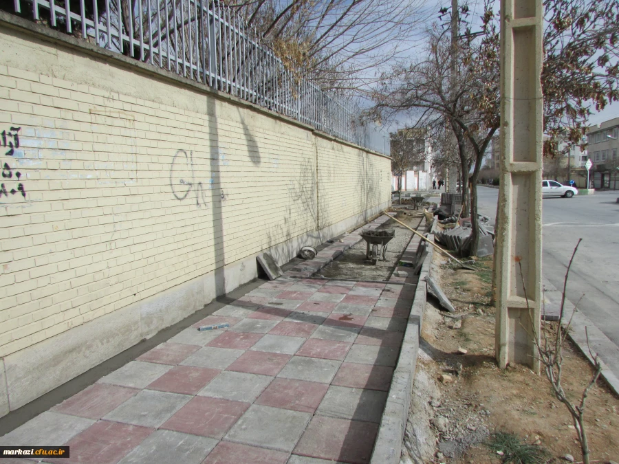 آغاز عملیات کف سازی و سنگ فرش محوطه بیرونی پردیس شهید باهنر 3