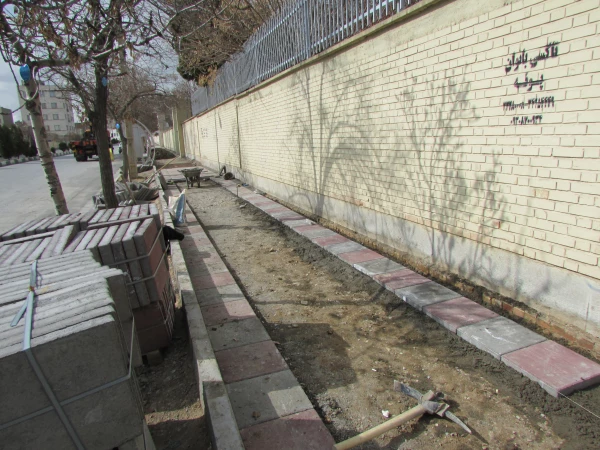 آغاز عملیات کف سازی و سنگ فرش محوطه بیرونی پردیس شهید باهنر 6