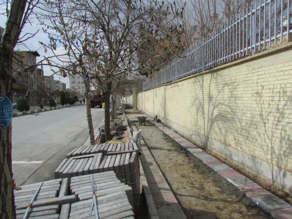 آغاز عملیات کف سازی و سنگ فرش محوطه بیرونی پردیس شهید باهنر 7