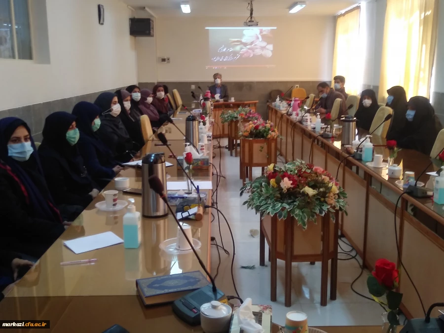 مراسم تقدیر از همکاران پردیس حضرت زینب کبری(س) برگزار شد 2