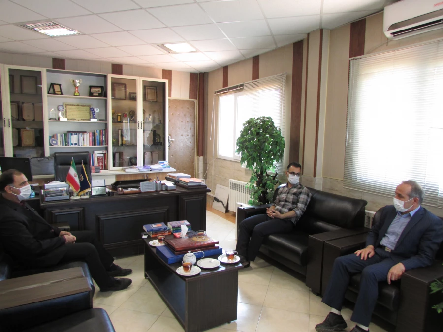 دیدار سرپرست دانشگاه فرهنگیان استان با مدیرکل نوسازی، تجهیز و توسعه مدارس 3