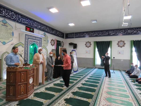 آیین تجلیل از مرتلان و منتخبین مسابقات قرآنی برگزار شد 8