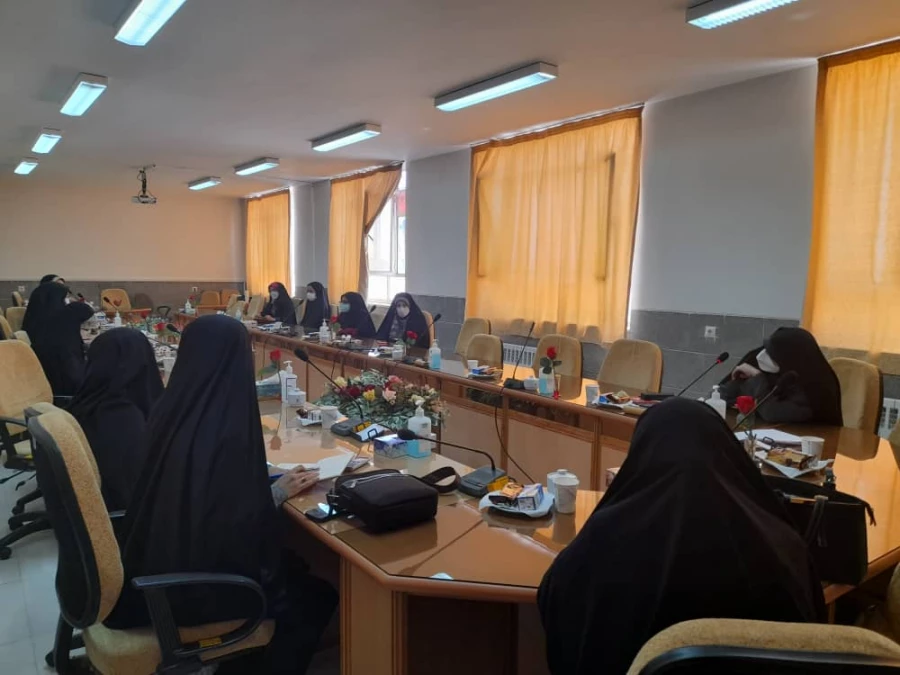 اولین جلسه برنامه ریزی و هم اندیشی پیرامون "همایش بزرگداشت بانوان مفاخر کشور  " 8