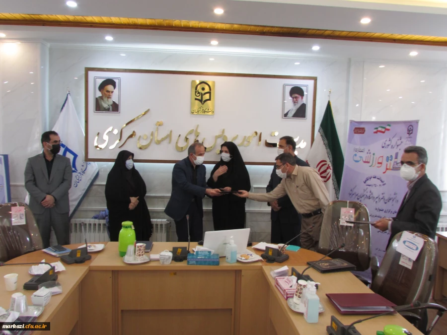 از پوستر مسابقه کشوری طنز ورزشی رونمایی شد 5