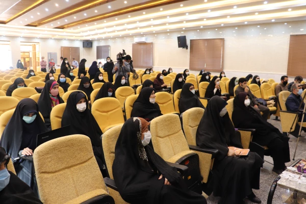 همایش بانوی تحول آفرین، بانومجتهده امین 5