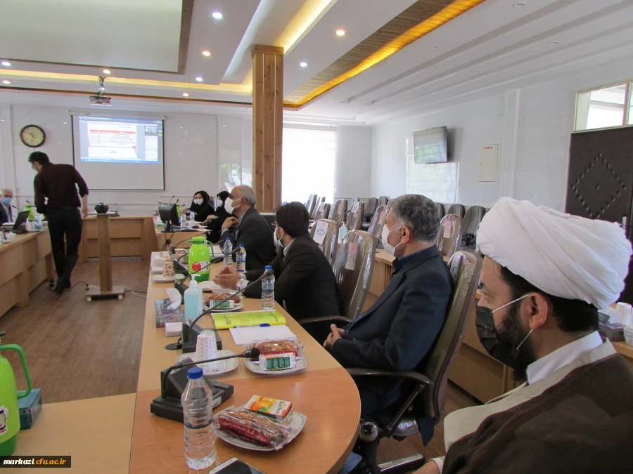 چهارمین جلسه کارگروه بررسی سند تحول بنیادین در دانشگاه فرهنگیان استان مرکزی برگزار شد 6