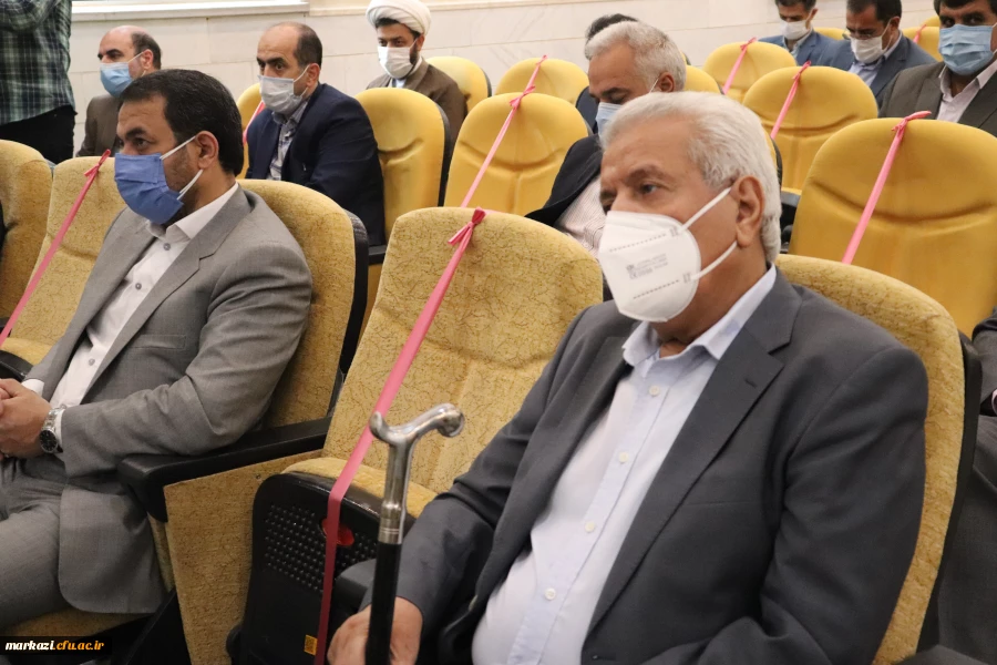 هر کار بزرگ همسایه اراده بزرگ است و پشت سر هر اراده بزرگی دست خداوند مشهود است 4