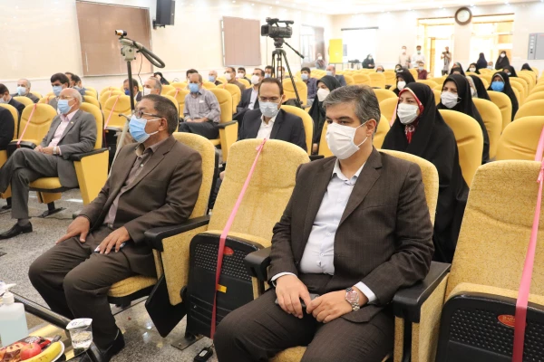 هر کار بزرگ همسایه اراده بزرگ است و پشت سر هر اراده بزرگی دست خداوند مشهود است 5