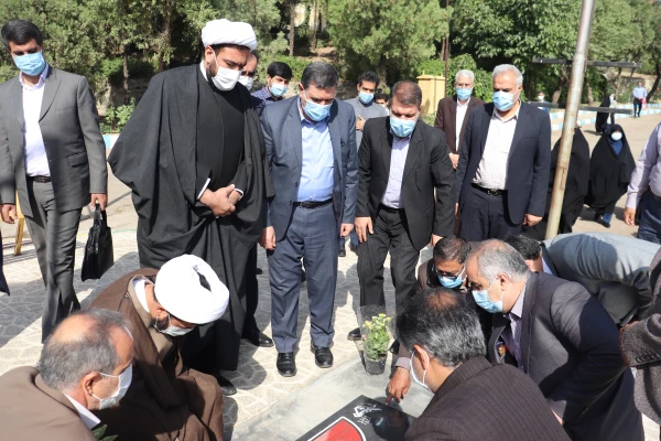 هر کار بزرگ همسایه اراده بزرگ است و پشت سر هر اراده بزرگی دست خداوند مشهود است 13