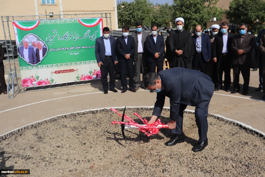 هر کار بزرگ همسایه اراده بزرگ است و پشت سر هر اراده بزرگی دست خداوند مشهود است 14