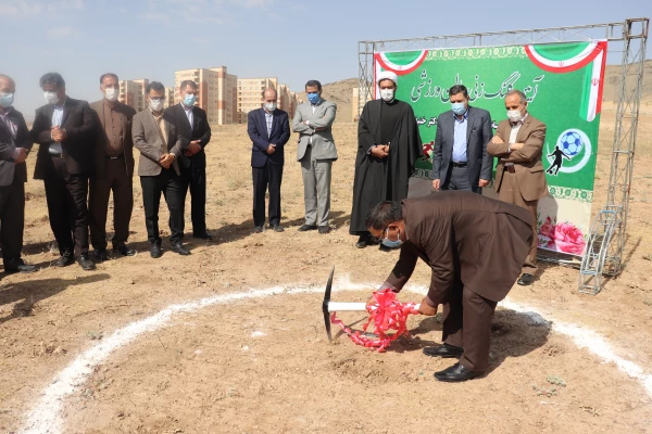 هر کار بزرگ همسایه اراده بزرگ است و پشت سر هر اراده بزرگی دست خداوند مشهود است 17