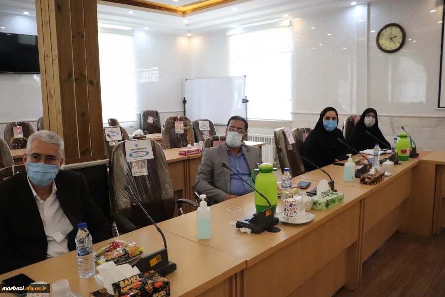 نشست صمیمی رئیس دانشگاه با اعضای هیات علمی پردیس های استان مرکزی 6