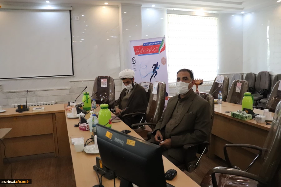 نشست صمیمی رئیس دانشگاه با اعضای هیات علمی پردیس های استان مرکزی 7