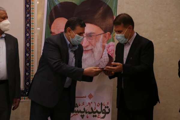 هر کار بزرگ همسایه اراده بزرگ است و پشت سر هر اراده بزرگی دست خداوند مشهود است 21