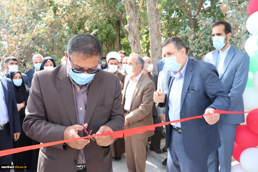 زمین چمن مصنوعی دانشگاه پردیس شهید باهنر اراک افتتاح شد 11