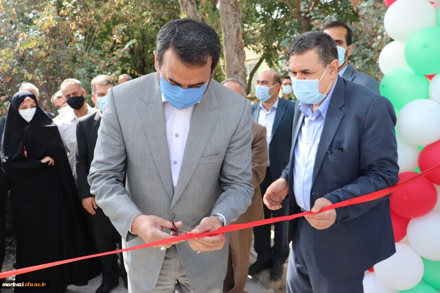 زمین چمن مصنوعی دانشگاه پردیس شهید باهنر اراک افتتاح شد 4