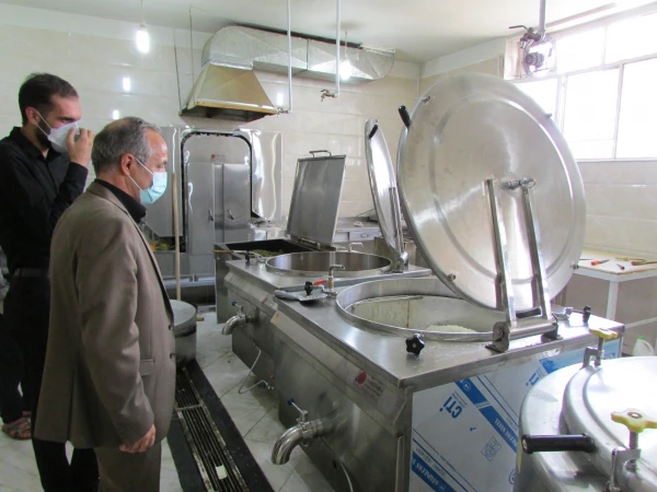 پخت و توزیع غذای نذری توسط دانشگاه فرهنگیان استان مرکزی 3