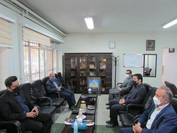 دیدار سرپرست دانشگاه فرهنگیان استان مرکزی با معاون بانک قرض الحسنه رسالت 3