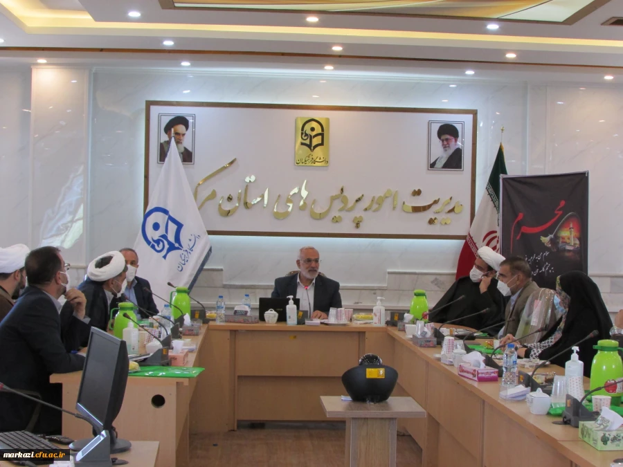 اولین جلسه ضیافت اندیشه ویژه اعضای هیات علمی در دانشگاه فرهنگیان استان مرکزی برگزار شد 9