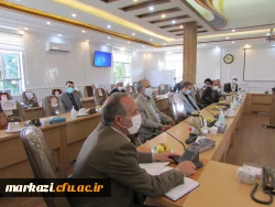 نشست رؤسای دانشگاه ها ومسئولین دفاتر نهاد نمایندگی ولی فقیه در دانشگاه های استان مرکزی برگزار شد 7