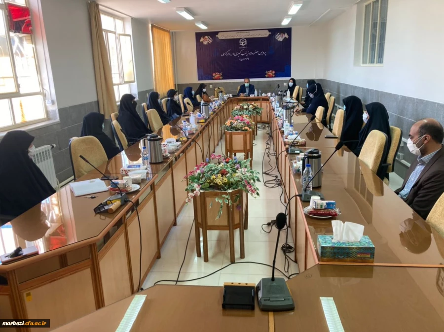 جلسه شورای اداری پردیس حضرت زینب کبری (س)برگزار شد 7