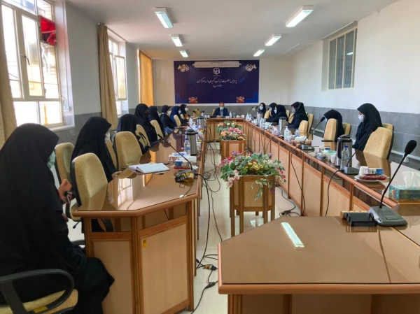 جلسه شورای اداری پردیس زینب کبری (س) برگزار شد 6