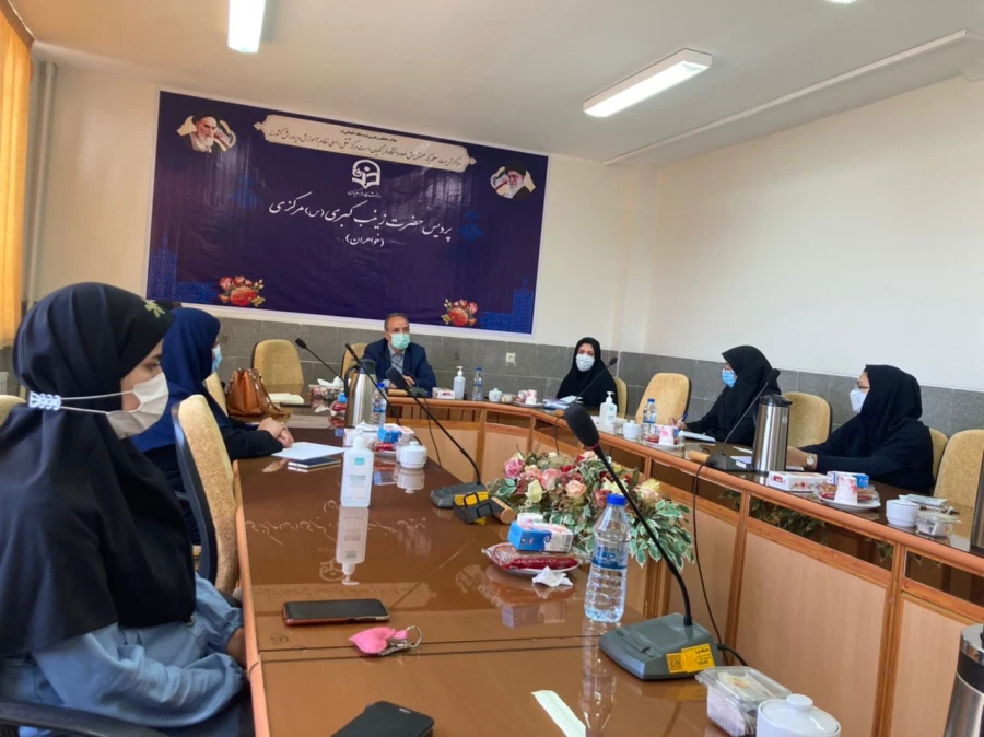 جلسه شورای اداری پردیس زینب کبری (س) برگزار شد 7