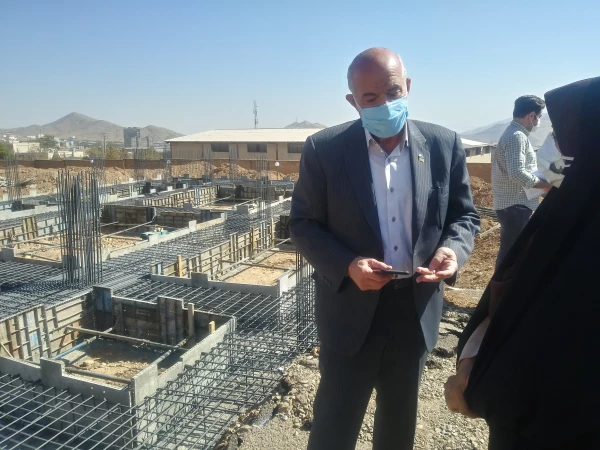 بازدید رئیس مجمع خیرین مدرسه ساز استان مرکزی از پروژه در حال ساخت خوابگاه پردیس زینب کبری (س) 2