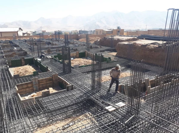 بازدید رئیس مجمع خیرین مدرسه ساز استان مرکزی از پروژه در حال ساخت خوابگاه پردیس زینب کبری (س) 6