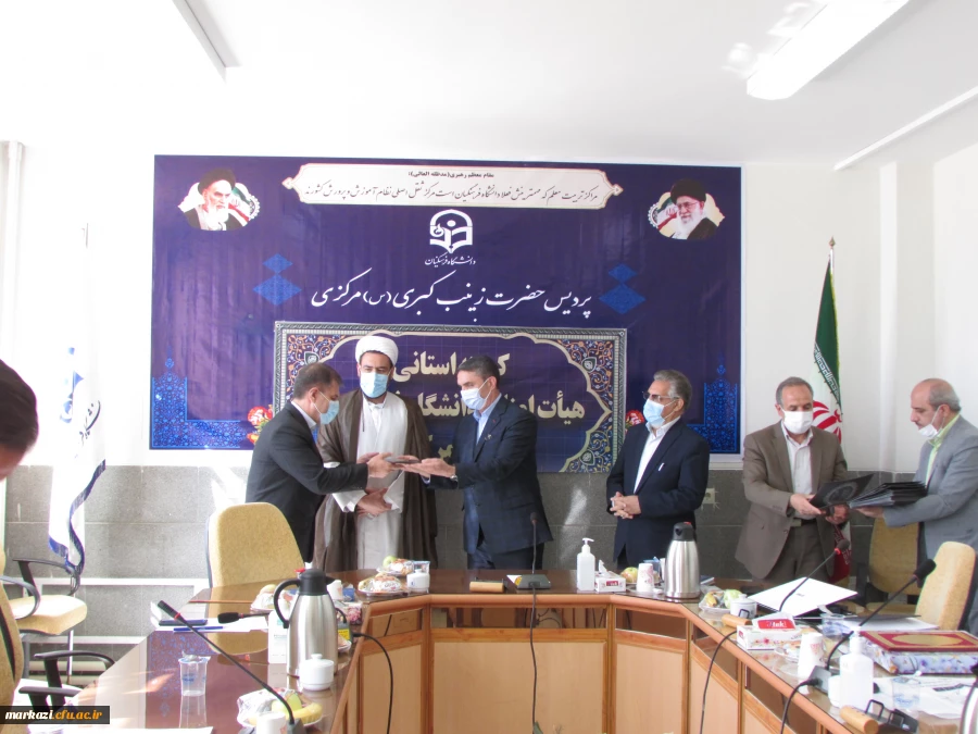 نقش خیرین در شتاب دهی طرح های عمرانی در  دانشگاه فرهنگیان استان بی بدیل است 7