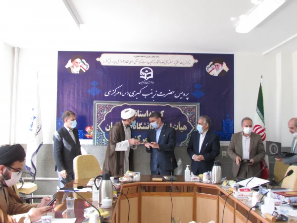 نقش خیرین در شتاب دهی طرح های عمرانی در  دانشگاه فرهنگیان استان بی بدیل است 11