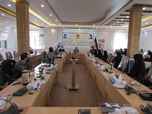 نشست مشترک شورای صنفی و نمایندگان کلاس های دانشجویان با مسئولین پردیس های دانشگاه فرهنگیان استان مرکزی برگزار شد 3