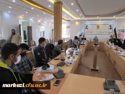 نشست مشترک شورای صنفی و نمایندگان کلاس های دانشجویان با مسئولین پردیس های دانشگاه فرهنگیان استان مرکزی برگزار شد 4