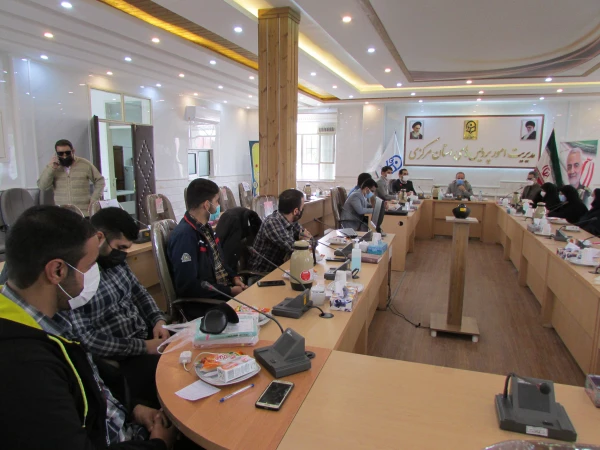 نشست مشترک شورای صنفی و نمایندگان کلاس های دانشجویان با مسئولین پردیس های دانشگاه فرهنگیان استان مرکزی برگزار شد 4