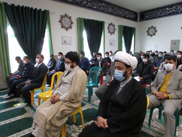 فعالیت های فرهنگی در تربیت معلم یک اصل اساسی و یک ضرورت اجتناب ناپذیر است 6