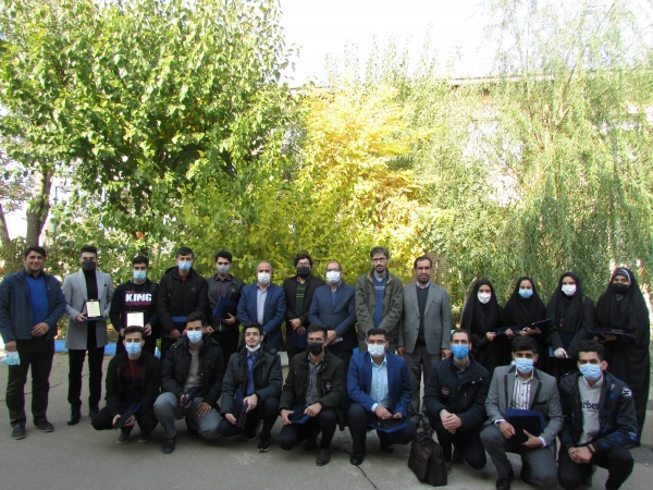 هدف بنیاد پرورش انسان های مولد برای توسعه تعلیم و تربیت است 17