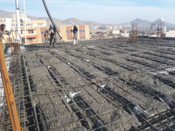 بتن ریزی سقف طبقه همکف خوابگاه خیرساز پردیس حضرت زینب کبری به اتمام رسید 7