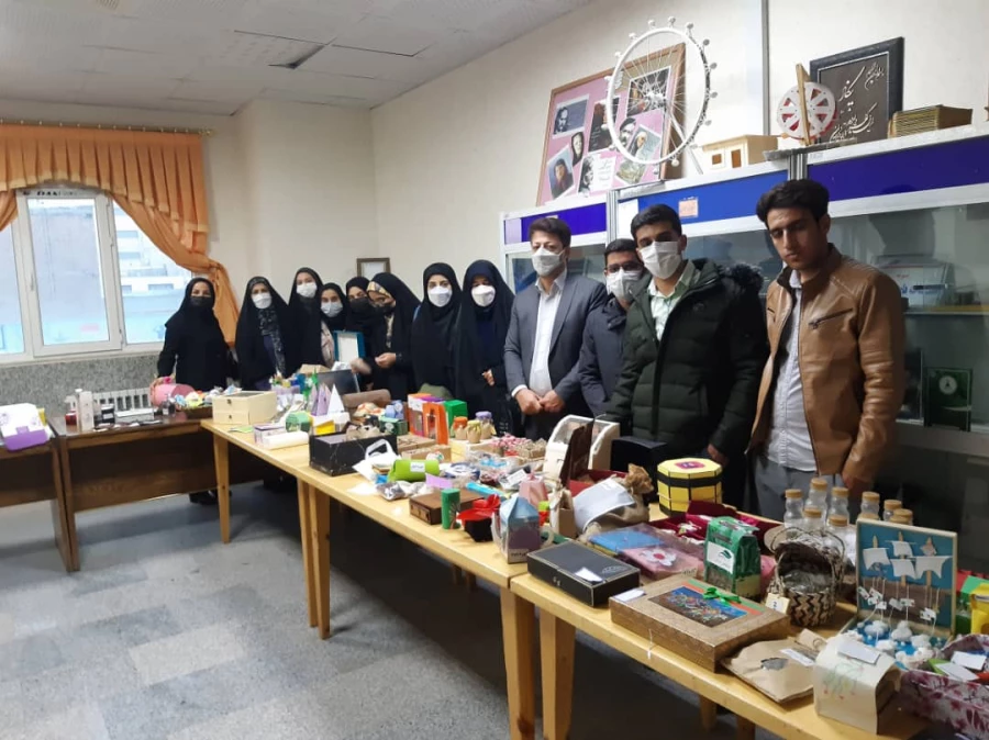 بازدید دانشجویان از پژوهشسرای قلم چی 3