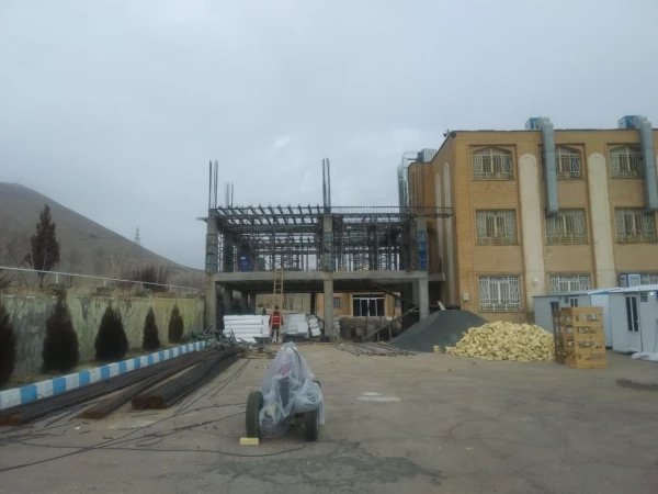 ادامه روند ساخت و تکمیل فاز دوم ساختمان آموزشی پردیس زینب کبری (س) استان مرکزی 4